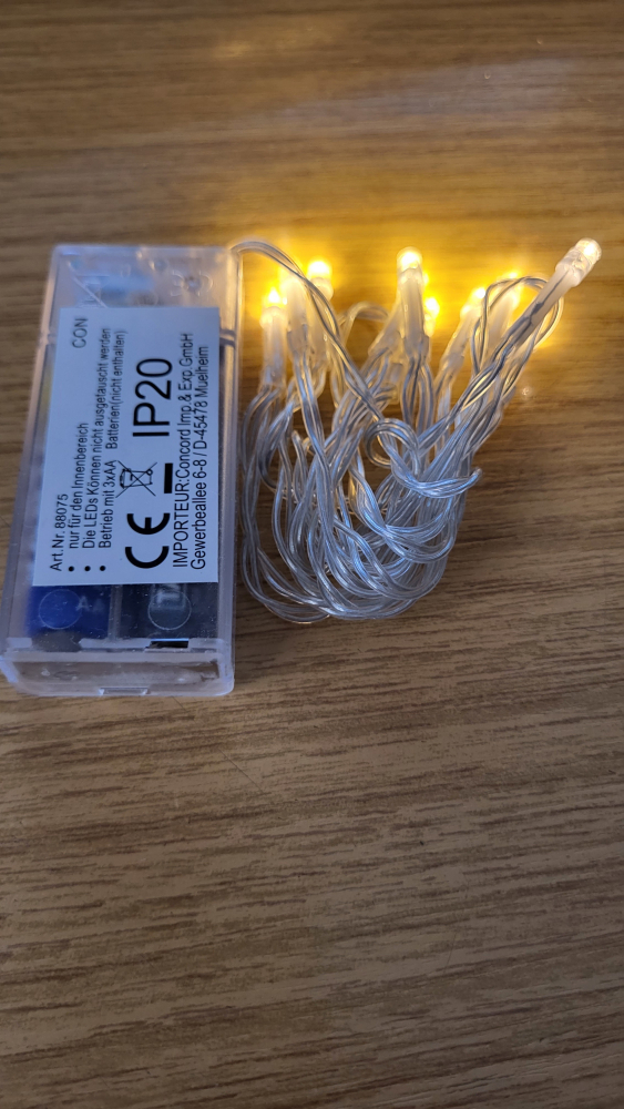 Mini - Lichterkette warmweiss mit transaparentem Kabel 10 flammig "Batteriebetrieb mit 6h Timer"